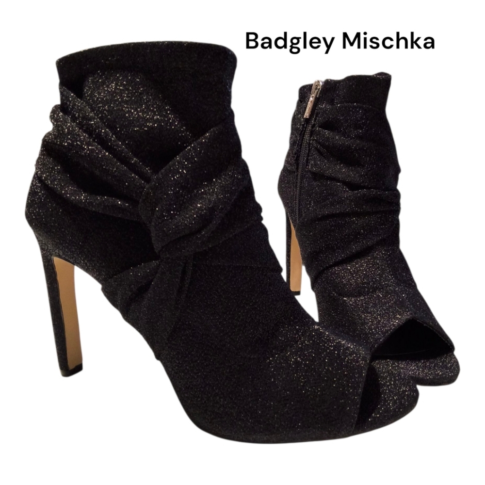 New in Box Badgley Mischka Rockford Black Shimmer Ankle Booties Size 9